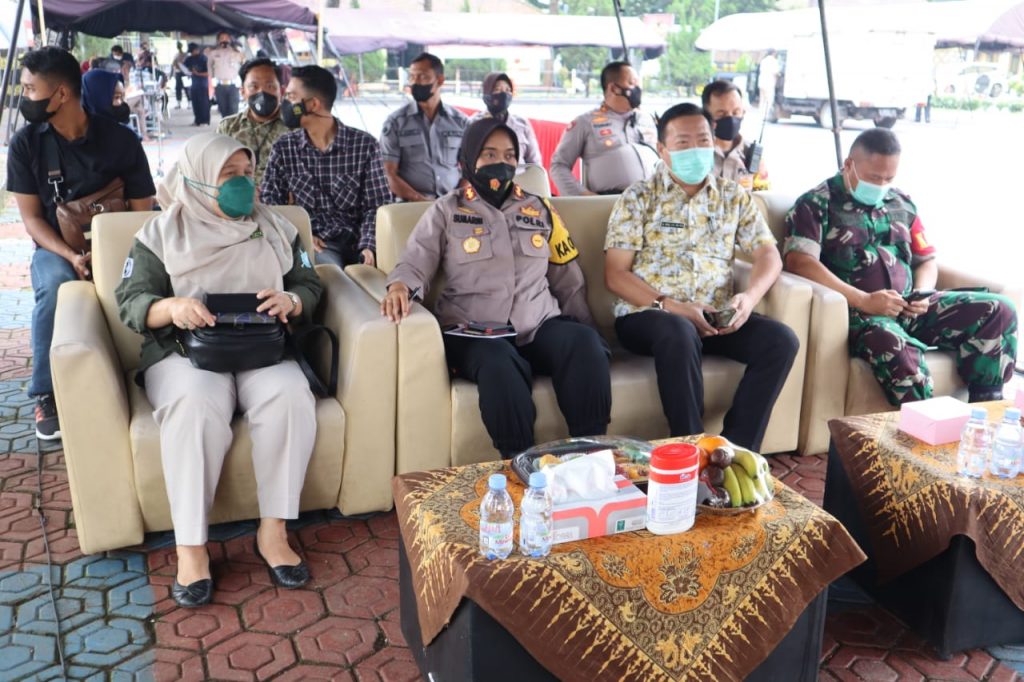Polres Subang Mengukuti Zoom Meeting Wakapolri Dalam Rangka Pengecekan Vaksinasi Massal Serentak